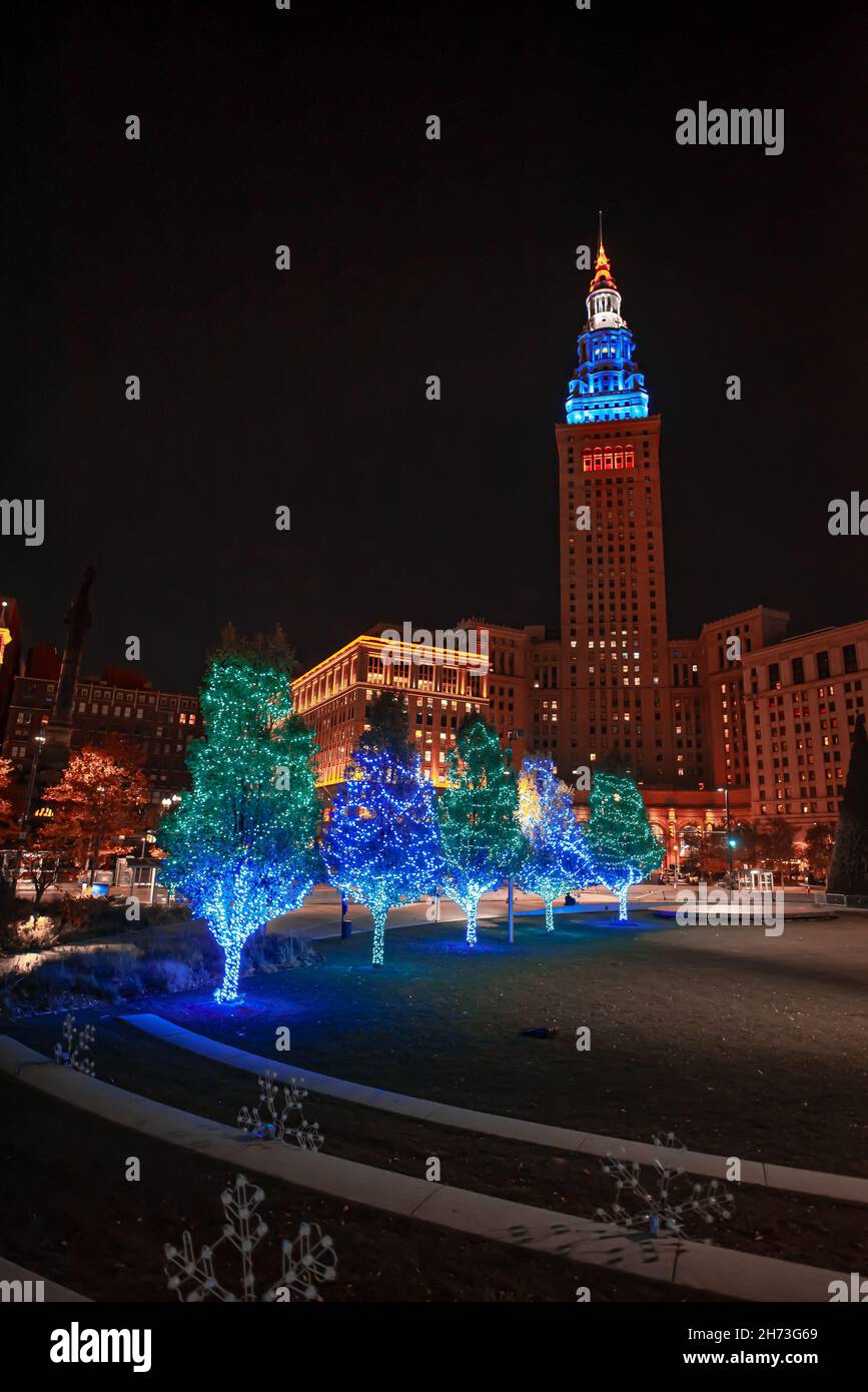 Cleveland Public Square Christmas Lights Stock Photo Alamy