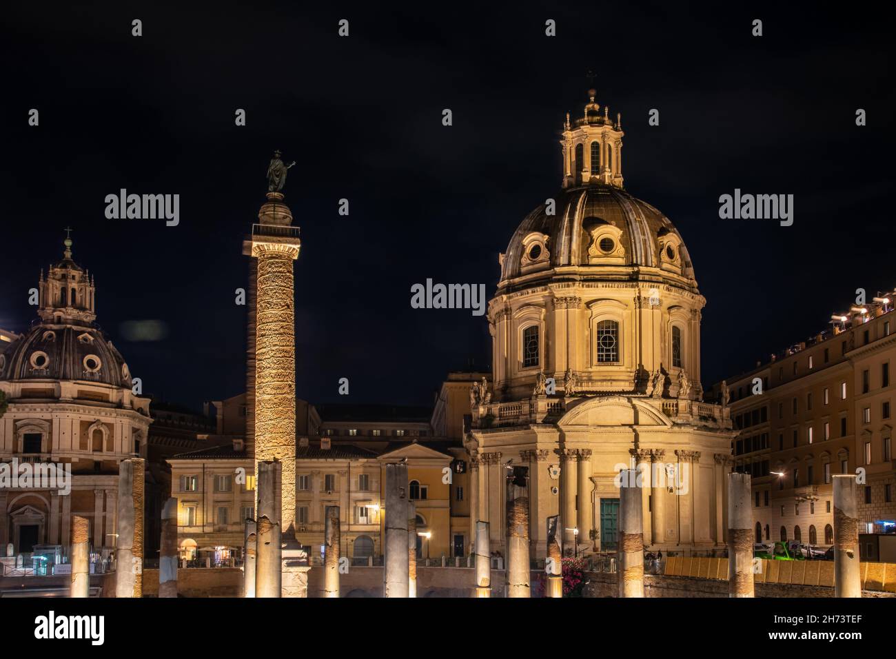 Ancient churches at night photography hi-res stock photography and ...