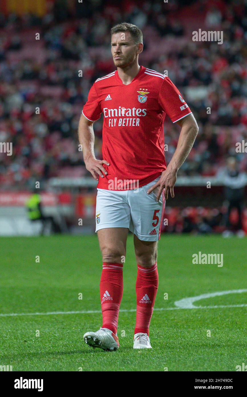 November 19, 2021. Lisbon, Portugal. Benfica's defender from Belgium Jan Vertonghen (5) in action during the 4th round of the Portuguese Cup: Benfica vs Pacos de Ferreira © Alexandre de Sousa/Alamy Live News Credit: Alexandre Sousa/Alamy Live News Stock Photo