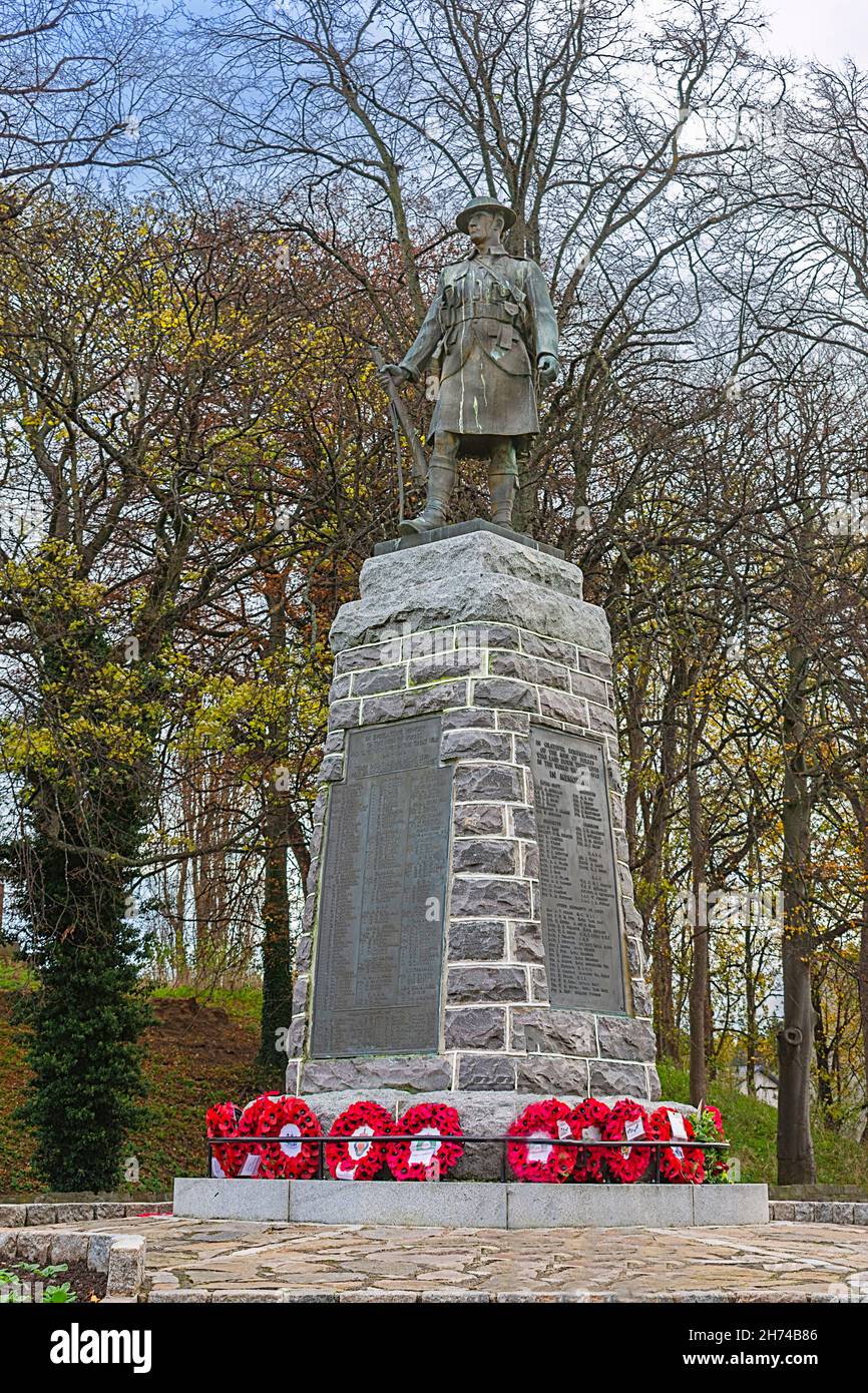 FORRES MORAY SCOTLAND FIRST AND SECOND WORLD WAR MEMORIAL ST CATHERINE'S ROAD Stock Photo