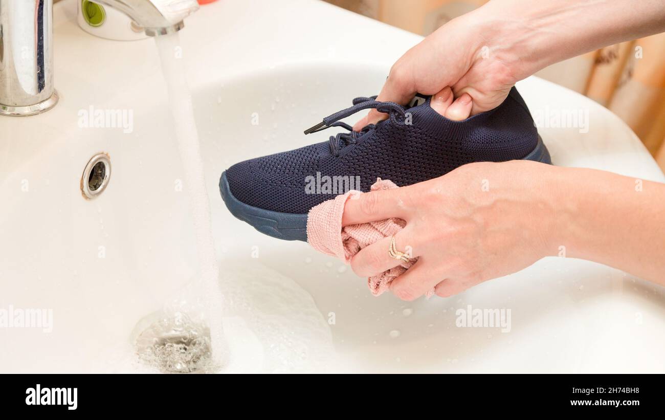 Sneakers wash hires stock photography and images Alamy