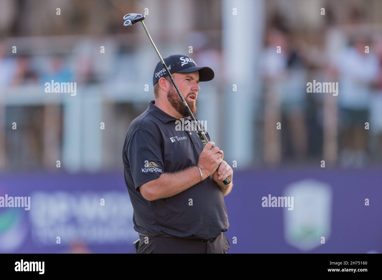 Shane Lowry of Ireland reacts as his putt slips past the hole at the eighteenth hole during the DP World Tour Championship day 3 at Jumeirah Golf Estates, Dubai, UAE on 20