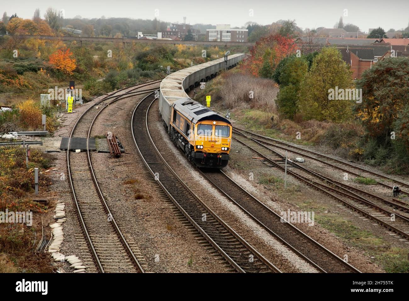 GB Railfreight Class 66 loco 66798 hauls the 6E57 0410 Renwick Rd (Barking) to Scunthorpe Roxby Gullet waste service through Scunthorpe on 17/11/21. Stock Photo