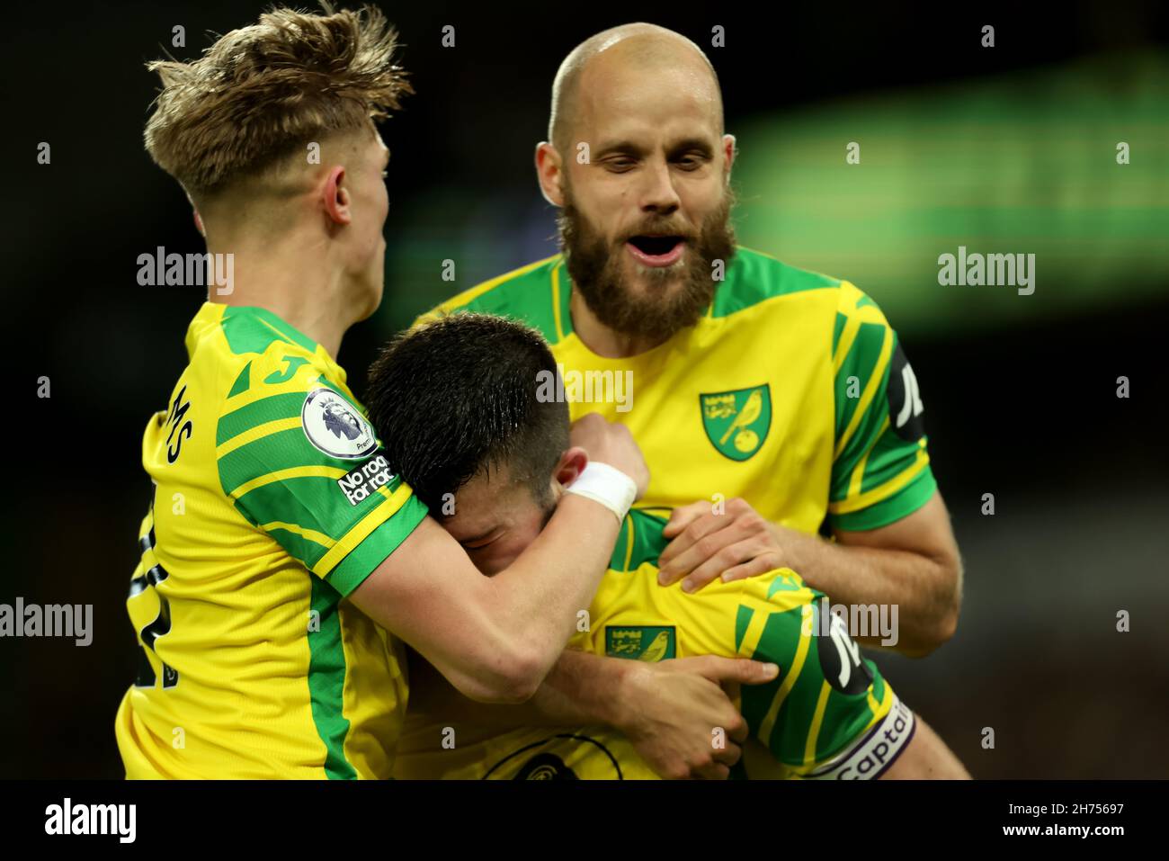 Carrow Road, Norwich, UK. 20th Nov, 2021. Premier League football, Norwich City versus Southampton; Grant Hanley of Norwich City celebrates with team mates after he scores for 2-1 in the 79th minute Credit: Action Plus Sports/Alamy Live News Stock Photo