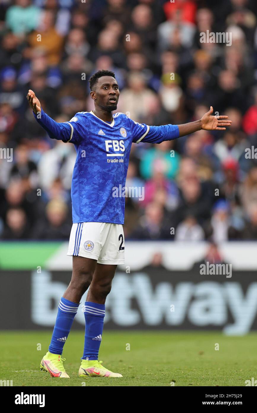LEICESTER, ENGLAND - NOVEMBER 20: Wilfred Ndidi of Leicester City gestures during the Premier League match between Leicester City and Chelsea at The King Power Stadium on November 20, 2021 in Leicester, England. (Photo by James Holyoak/MB Media) Stock Photo