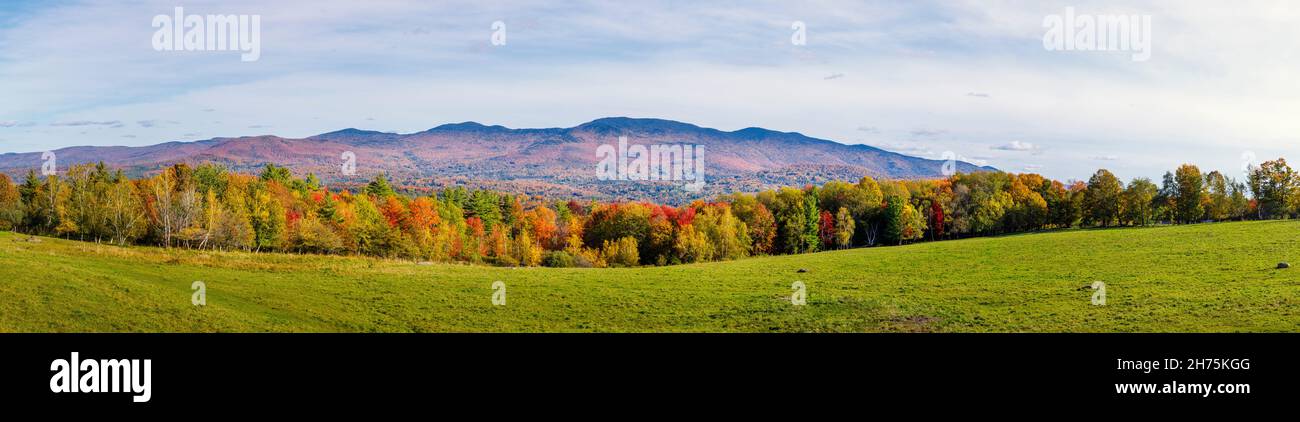 Panoramic view of colourful Vermont countryside and hills with trees in  fall colours at the Von Trapp Family Lodge, Stowe, Vermont, New England, USA Stock Photo