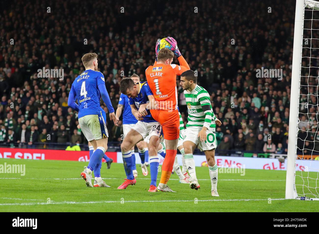 Glasgow, UK. 20th Nov, 2021. Celtic play St Johnstone in the semi final