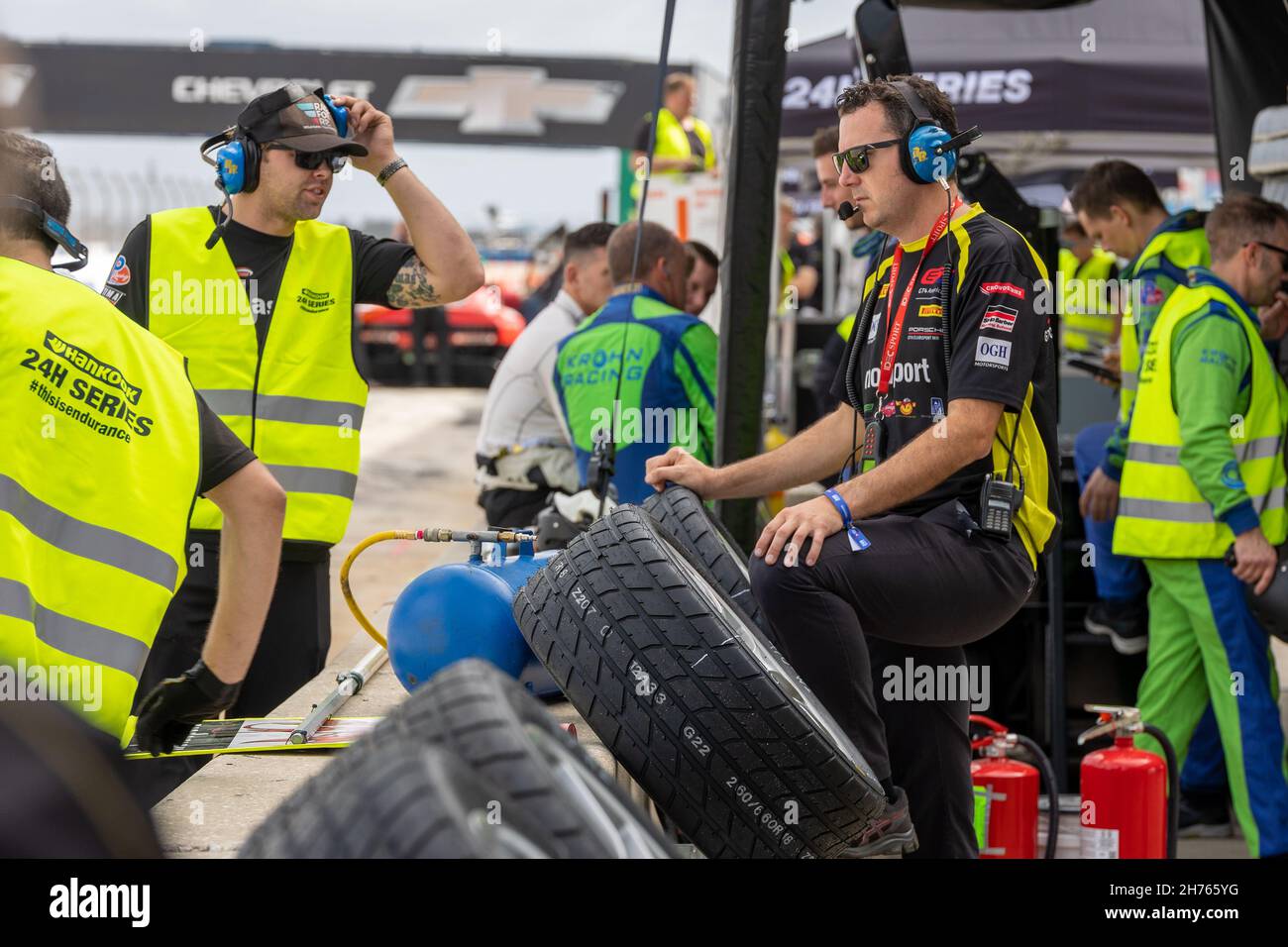 Sebring, USA. 19th Nov, 2021. Cars Pit Stop during 24H Series powered by Hankook. Schedule includes USA stops on November 19-21, 2021. Racing cars from the many countries, such as: Germany, USA, France, Nederland, Romania, Denmark, Canada, Spain, Great Britain, Italy; in many different classes: GT4, 991, GTX, GT3, TCR, TCX, P4. (Photo by Yaroslav Sabitov/YES Market Media/Sipa USA) Credit: Sipa USA/Alamy Live News Stock Photo