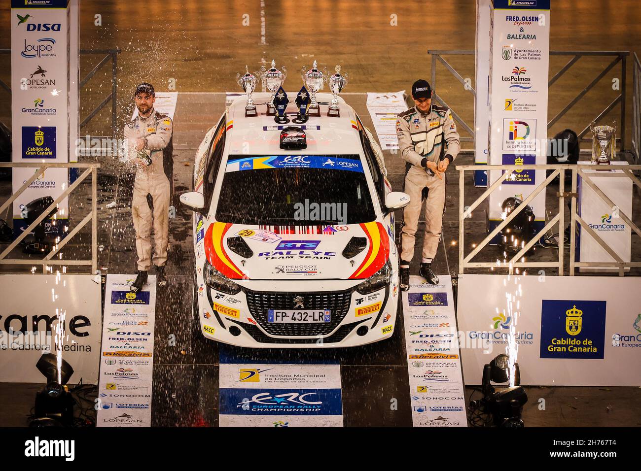 29 Bassas Mas Josep (Esp), Coronado Jimenez Axel (Esp), Peugeot 208 Rally4,  Rally Team Spain, Podium during the 2021 FIA ERC Rally Islas Canarias, 8th  round of the 2021 FIA European Rally