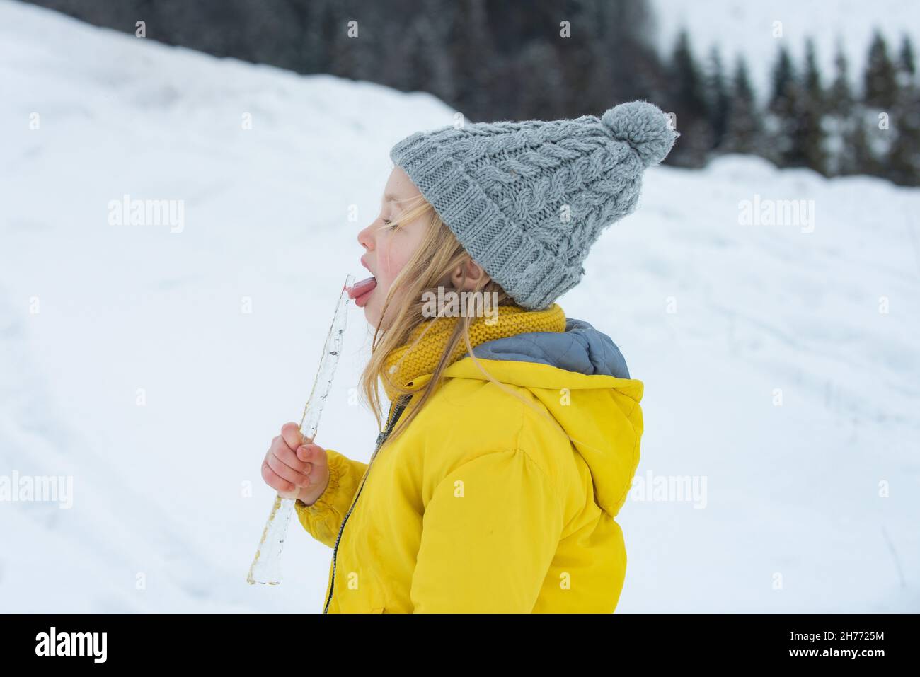 outdoor snow clothing