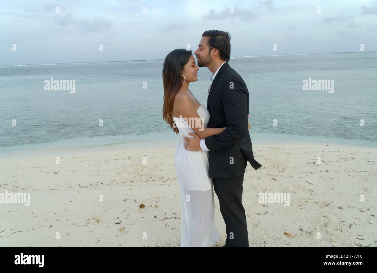 Couple Selfies Mirror Dress Couple Selfies Mirror Dress