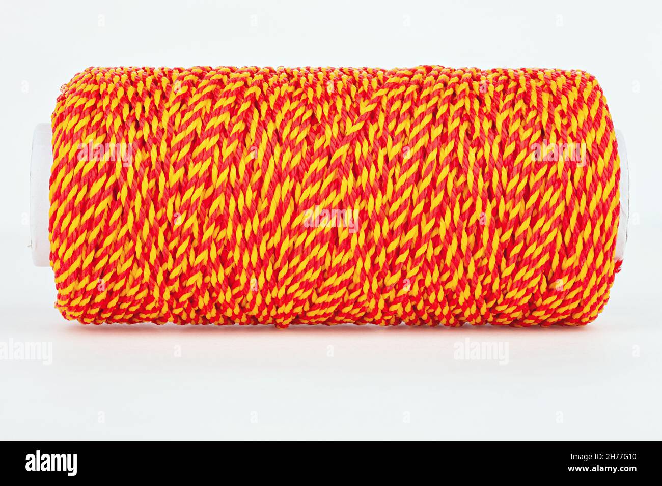 White Rope With Red Thread Red white striped rope hi-res stock photography and images - Alamy