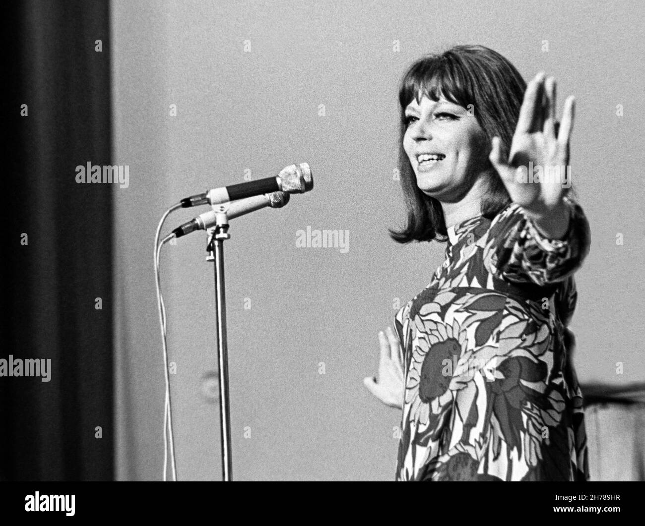 Singer Lill Lindfors during a concert Stock Photo - Alamy