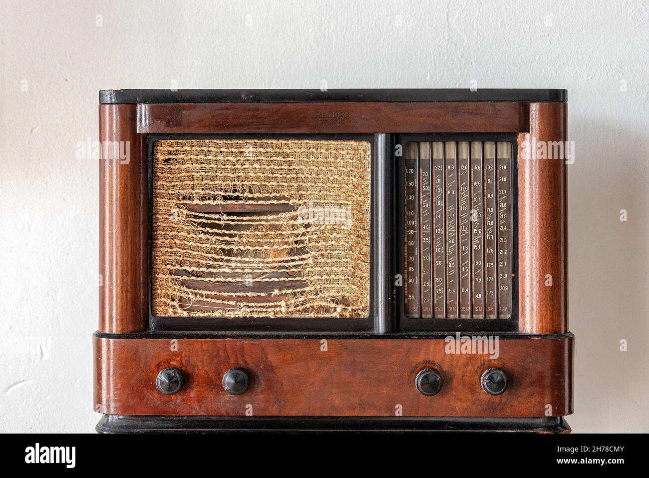 Antique old radio inside of the Consistorial House Museum which is known as  La Periquera. Nov. 21, 2021 Stock Photo - Alamy