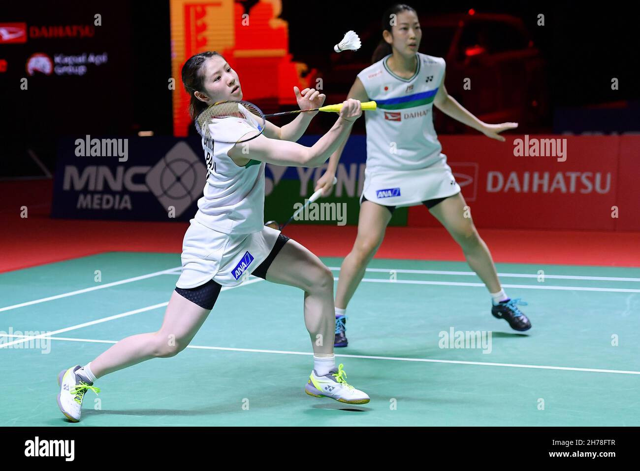 Bali. 21st Nov, 2021. Chiharu Shida (L) and Nami Matsuyama of Japan compete  during the women's doubles final against Jeung Na Eun and Kim Hye Jeong of  South Korea at Indonesia Masters