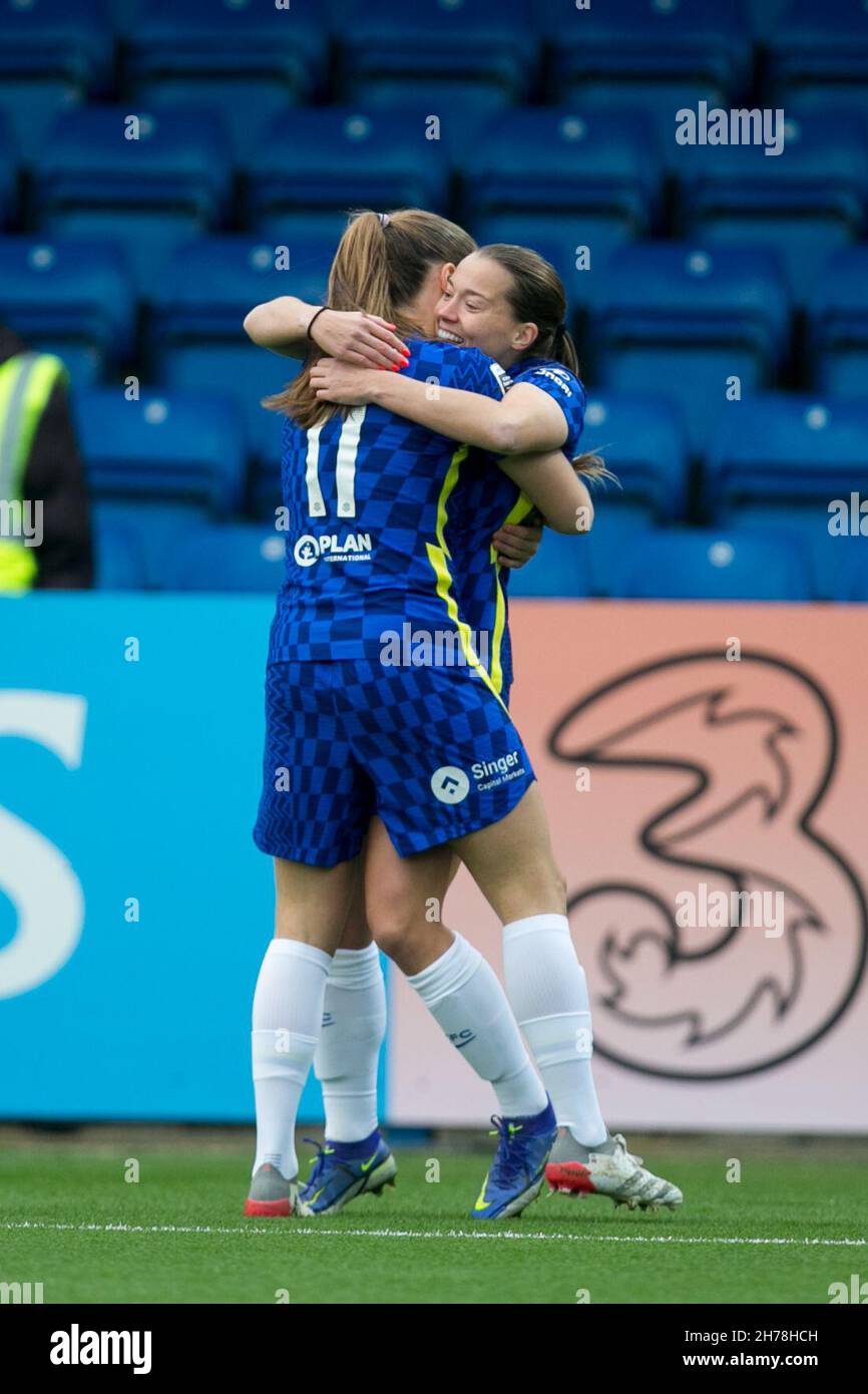 London, UK. 21st Nov, 2021. LONDON, UK. NOVEMBER 21ST : Fran Kirby of Chelsea FC celebrates after scoring during the 2021-22 FA Womens Superleague fixture between Chelsea FC and Birmingham City at Kingsmeadow. Credit: Federico Guerra Morán/Alamy Live News Stock Photo