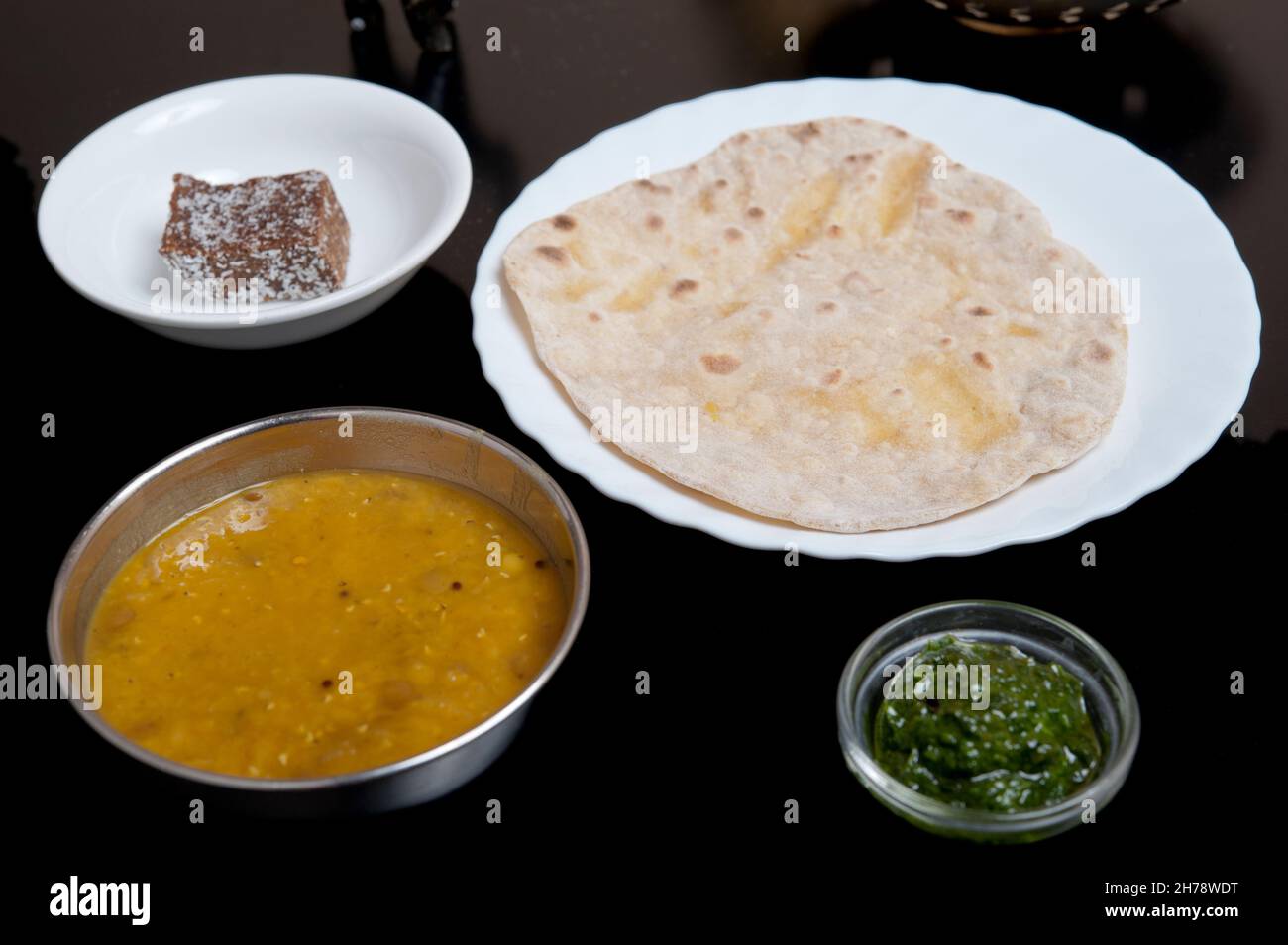 Indian Ethnical Food Dahl (dried lentils, peas or beans) dips with Naan