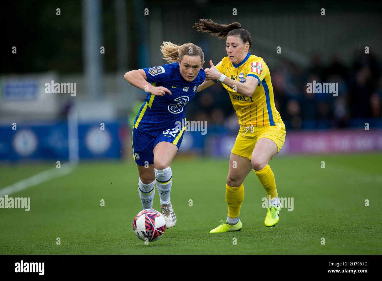 London, UK. 21st Nov, 2021. LONDON, UK. NOVEMBER 21ST : Erin Cuthbert of Chelsea FC and Louise Quinn of Birmingham City battle for the ball during the 2021-22 FA Womens Superleague fixture between Chelsea FC and Birmingham City at Kingsmeadow. Credit: Federico Guerra Morán/Alamy Live News Stock Photo