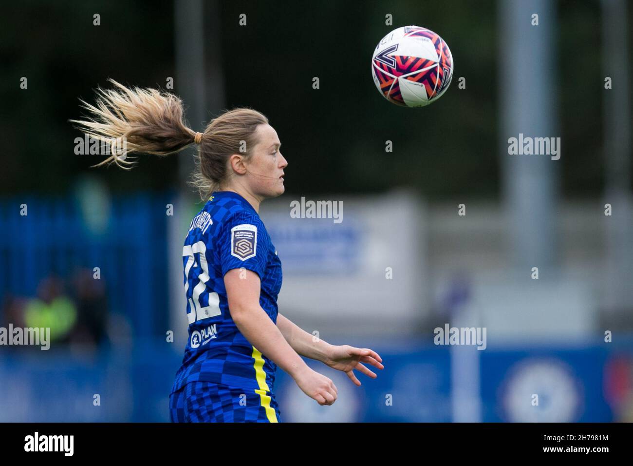 London, UK. 21st Nov, 2021. LONDON, UK. NOVEMBER 21ST : Erin Cuthbert of Chelsea FC controls the ball during the 2021-22 FA Womens Superleague fixture between Chelsea FC and Birmingham City at Kingsmeadow. Credit: Federico Guerra Morán/Alamy Live News Stock Photo