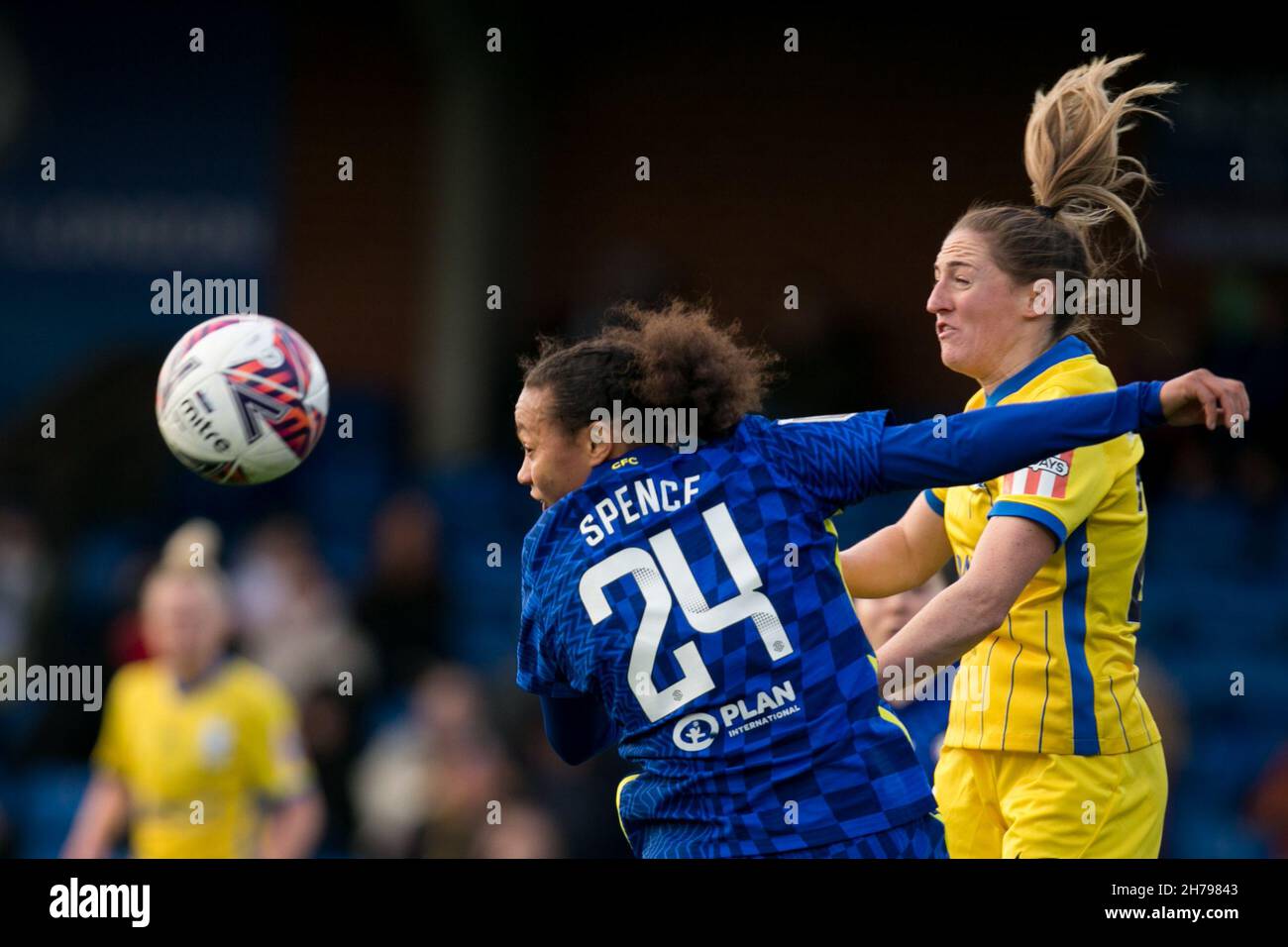 London, UK. 21st Nov, 2021. LONDON, UK. NOVEMBER 21ST : Drew Spence of Chelsea FC heads the ball during the 2021-22 FA Womens Superleague fixture between Chelsea FC and Birmingham City at Kingsmeadow. Credit: Federico Guerra Morán/Alamy Live News Stock Photo