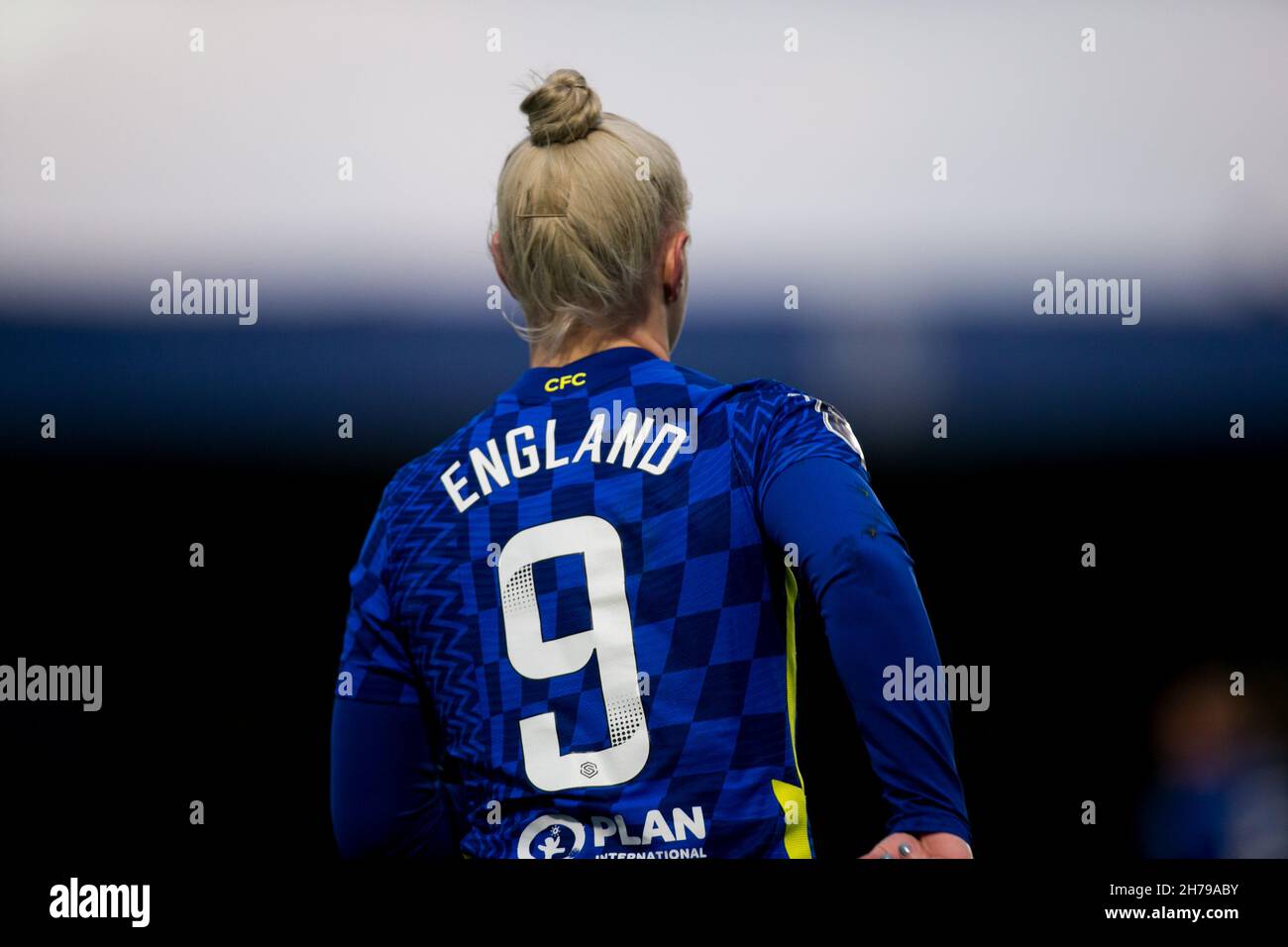 London, UK. 21st Nov, 2021. LONDON, UK. NOVEMBER 21ST : Bethany England of Chelsea FC looks on during the 2021-22 FA Womens Superleague fixture between Chelsea FC and Birmingham City at Kingsmeadow. Credit: Federico Guerra Morán/Alamy Live News Stock Photo