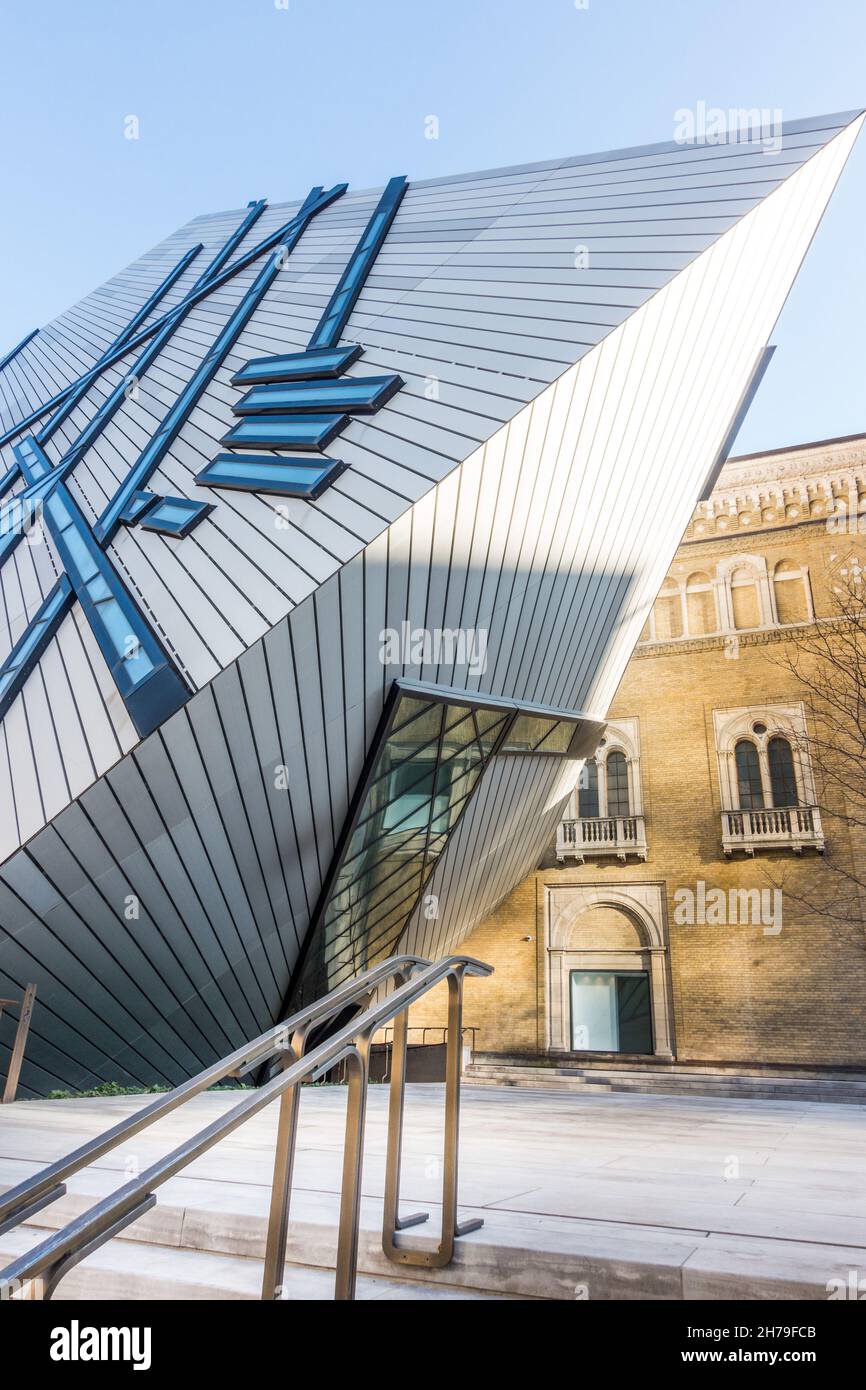 The unusual architectural design of Ontario's Royal Ontario Museum, a  landmark and tourist attraction at Bloor and Univesity Ave in Toronto Canada. Stock Photo