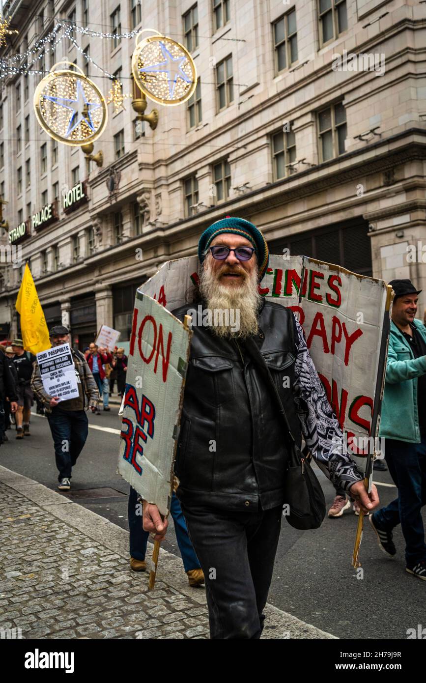 Protestor, Anti-vaccine protest, London, England, UK, 20/11/2021 Stock Photo