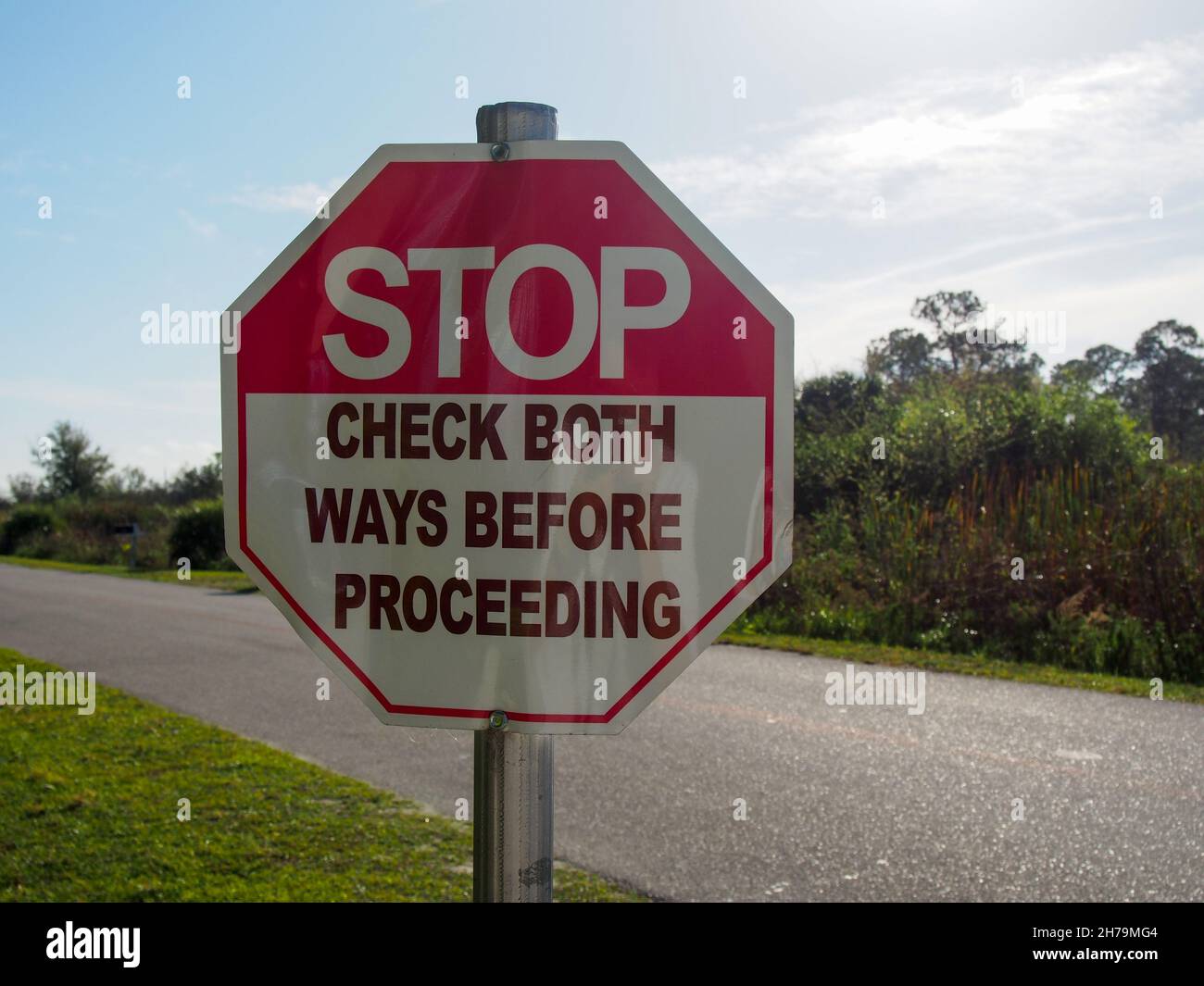 Cautionary stop sign to protect possible animal escapees outside the Octagon Wildlife Sanctuary in Punta Gorda, Florida, USA, 2020 © Katharine Andriot Stock Photo
