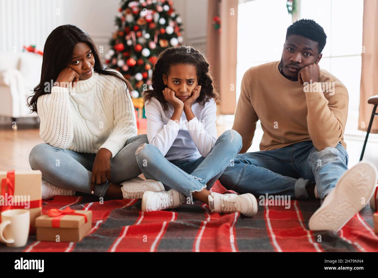 Unhappy family hi-res stock photography and images - Alamy
