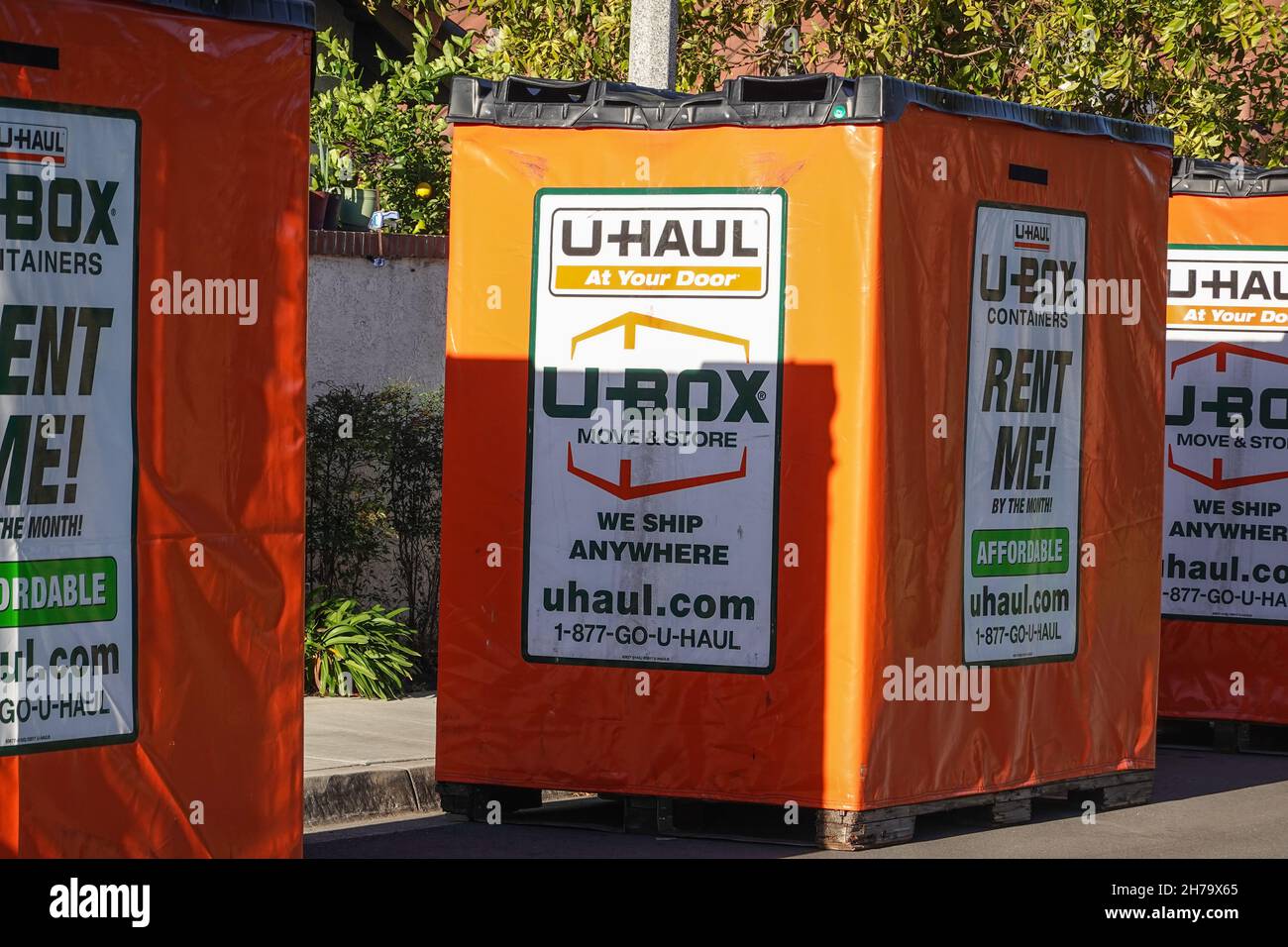 U Haul ubox portable storage pods and moving containers outside a home