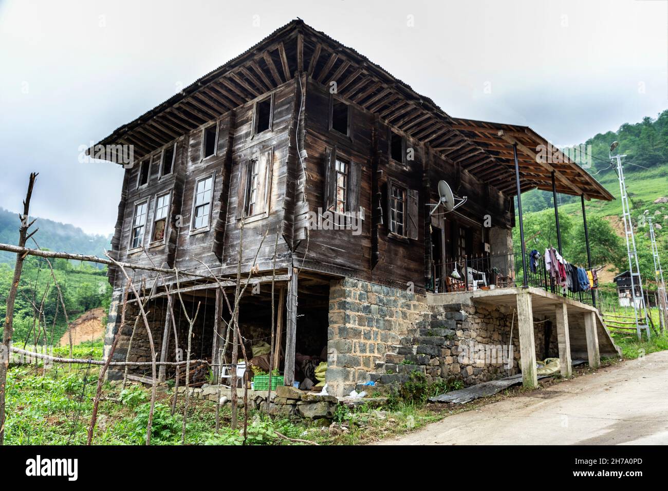 Historical Rize mansions. The exterior facades of the houses, which were built using the filling-eye technique between wood, were emphasized in terms Stock Photo