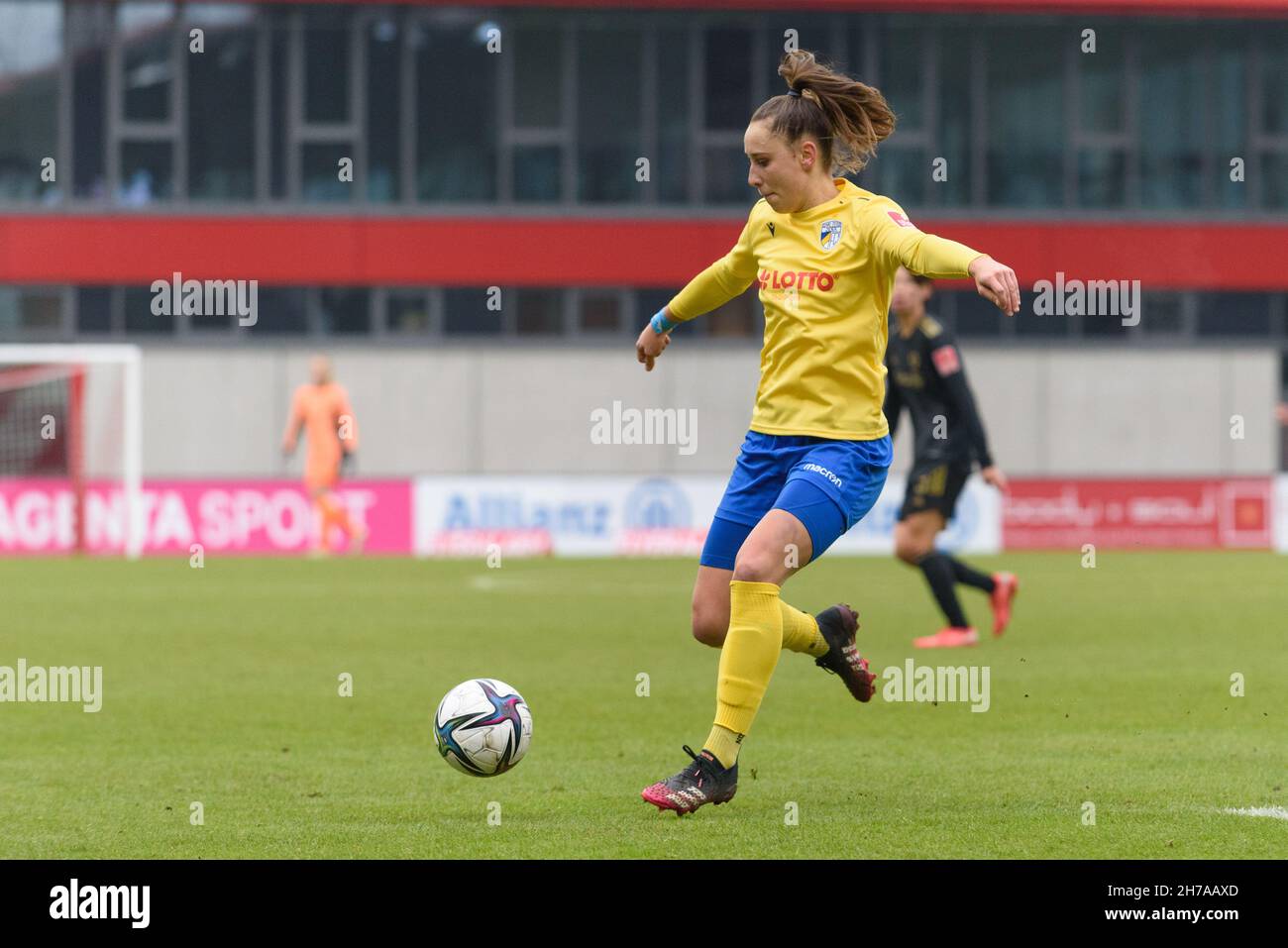 Fc carl zeiss jena hi-res stock photography and images - Page 3 - Alamy