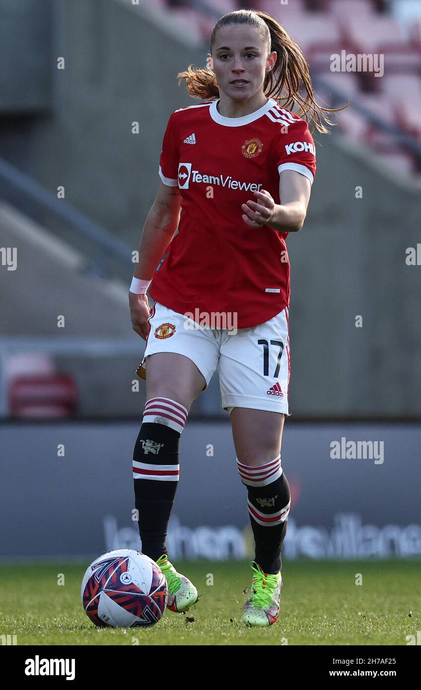 Ona Batlle of MU Women poses after signing for the club on July 14, News  Photo - Getty Images