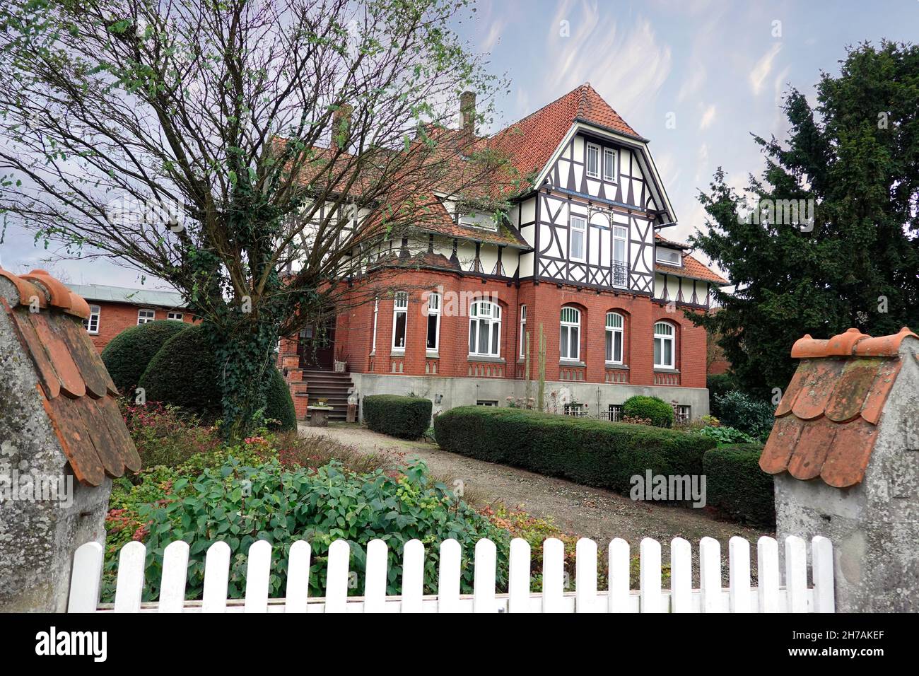 denkmalgeschütztes Wohnhaus in Fachwerk-Ziegel-Bauweise, Niedersachsen, Deutschland, Hansestadt Uelzen Stock Photo