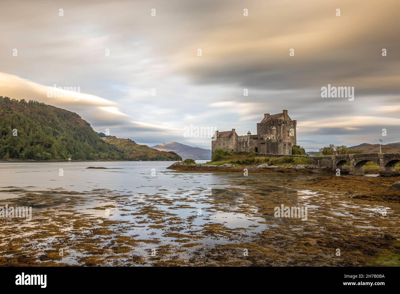 View Of Eilean Donan Castle Along Kyle Of Lochash Lake In Scottish