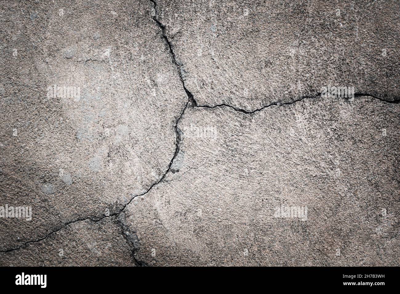 Horizontal cracks in concrete hi-res stock photography and images - Alamy