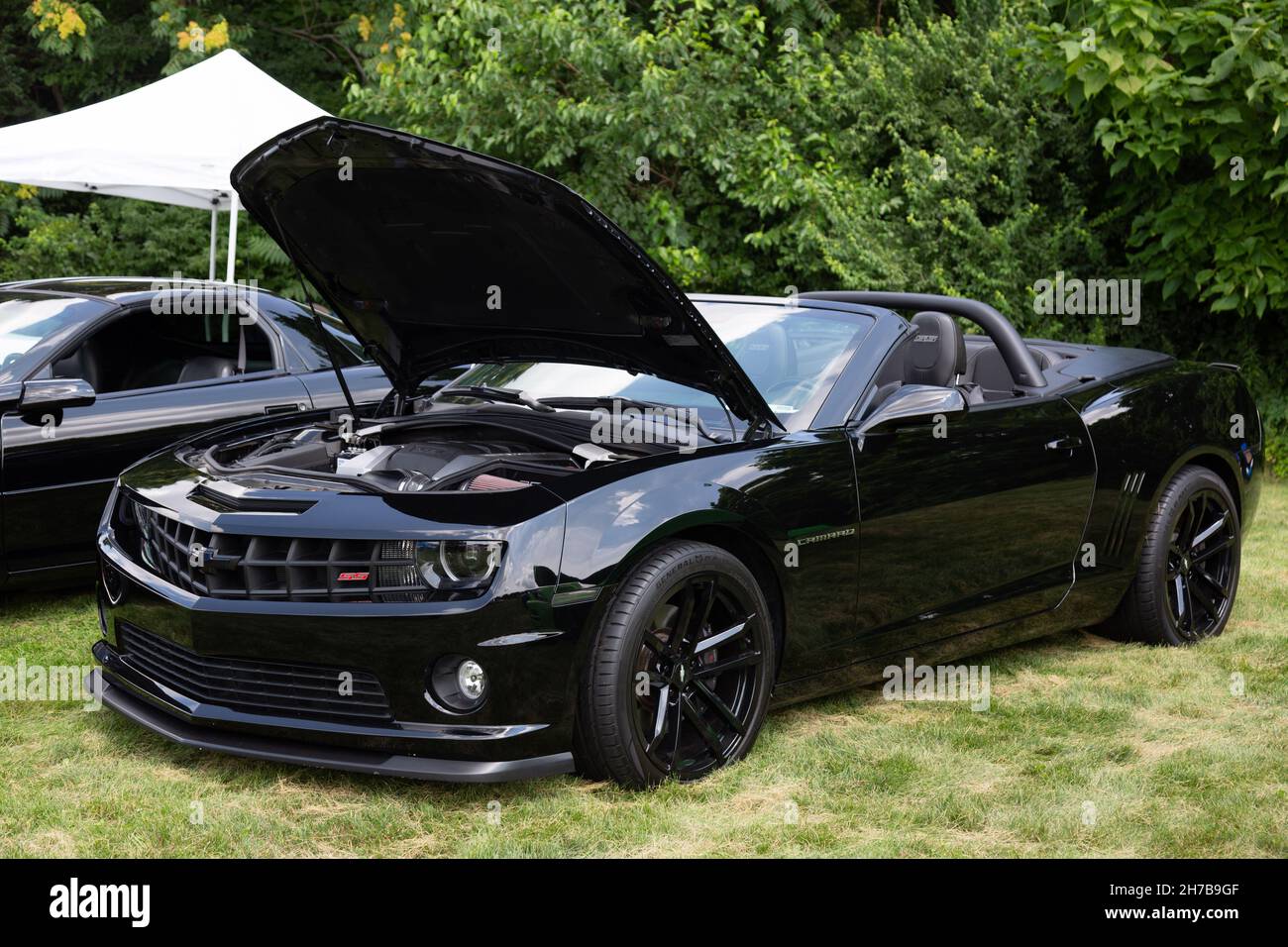 Camaro black hi-res stock photography and images - Alamy