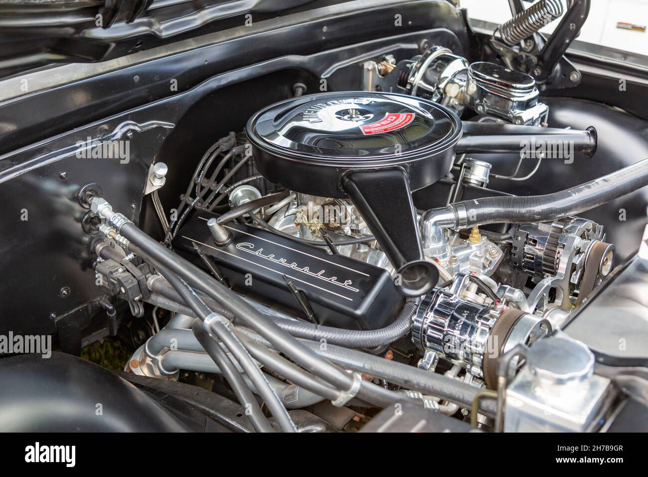 350 engine hi-res stock photography and images - Alamy