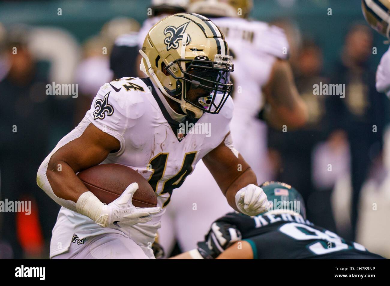 Philadelphia, Pennsylvania, USA. 21st Nov, 2021. New Orleans Saints running back Mark Ingram (14) runs with the ball during the NFL game between the New Orleans Saints and the Philadelphia Eagles at Lincoln Financial Field in Philadelphia, Pennsylvania. Christopher Szagola/CSM/Alamy Live News Stock Photo