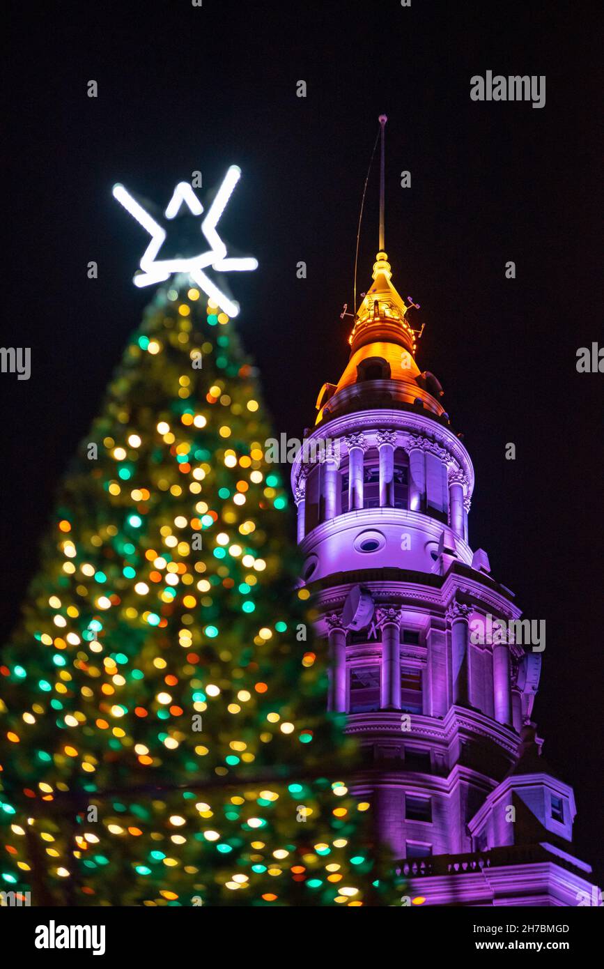 Cleveland Public Square Christmas Lights Stock Photo Alamy