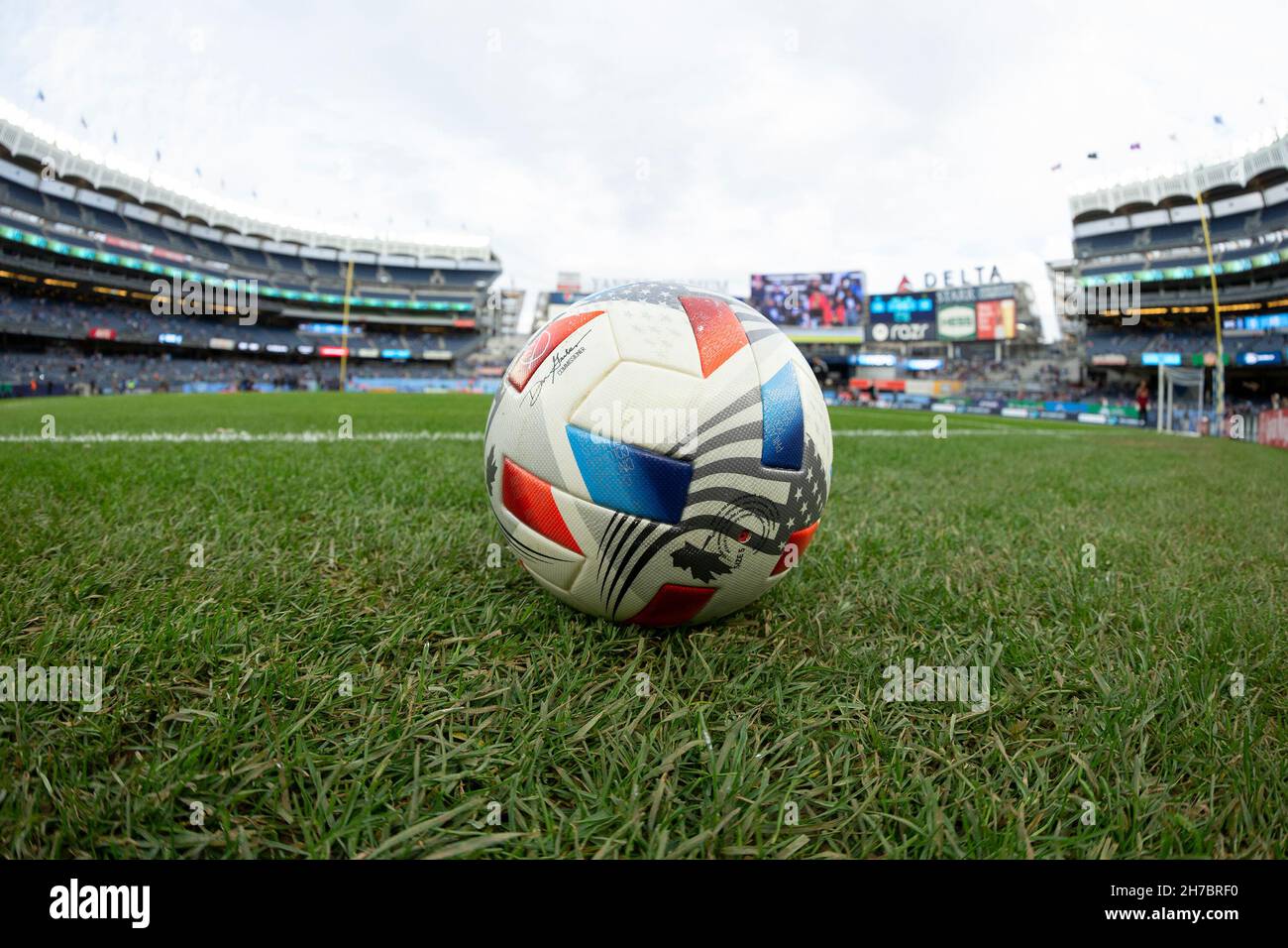 New York, United States. 22nd Nov, 2021. MLS official ball seen on the pitch during first round game of MLS Cup between NYCFC and Atlanta United on Yankee stadium. NYCFC won 2 - 0 and progressed to semifinal of MLS Cup. They will play New England Revolution for the place in Eastern Conference final. (Photo by Lev Radin/Pacific Press) Credit: Pacific Press Media Production Corp./Alamy Live News Stock Photo