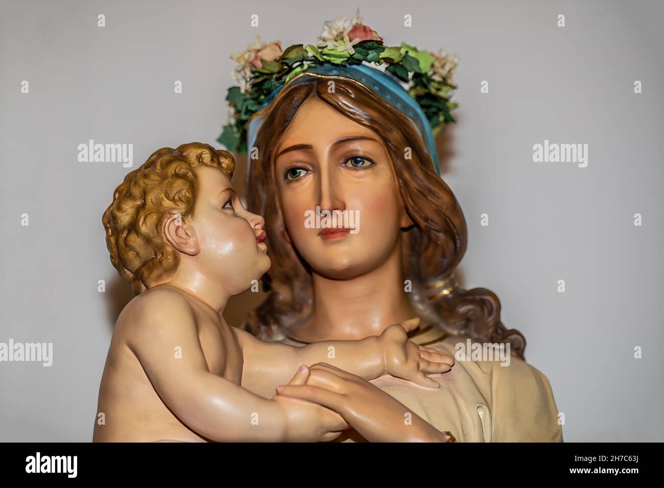 Mother mary statue crown flowers hi-res stock photography and ...