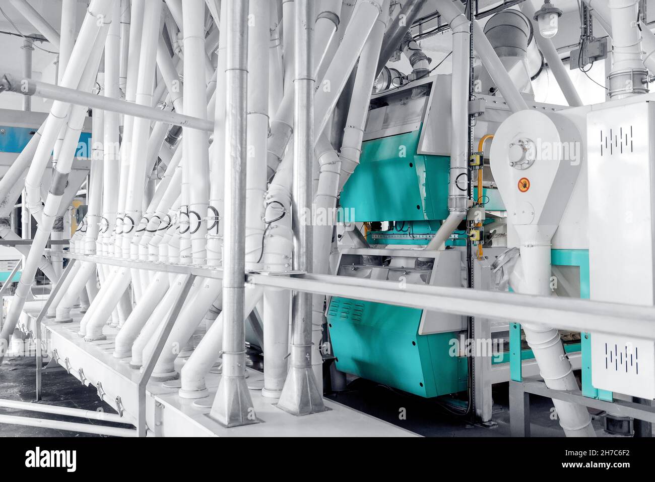 Automatic mill hi-res stock photography and images - Alamy