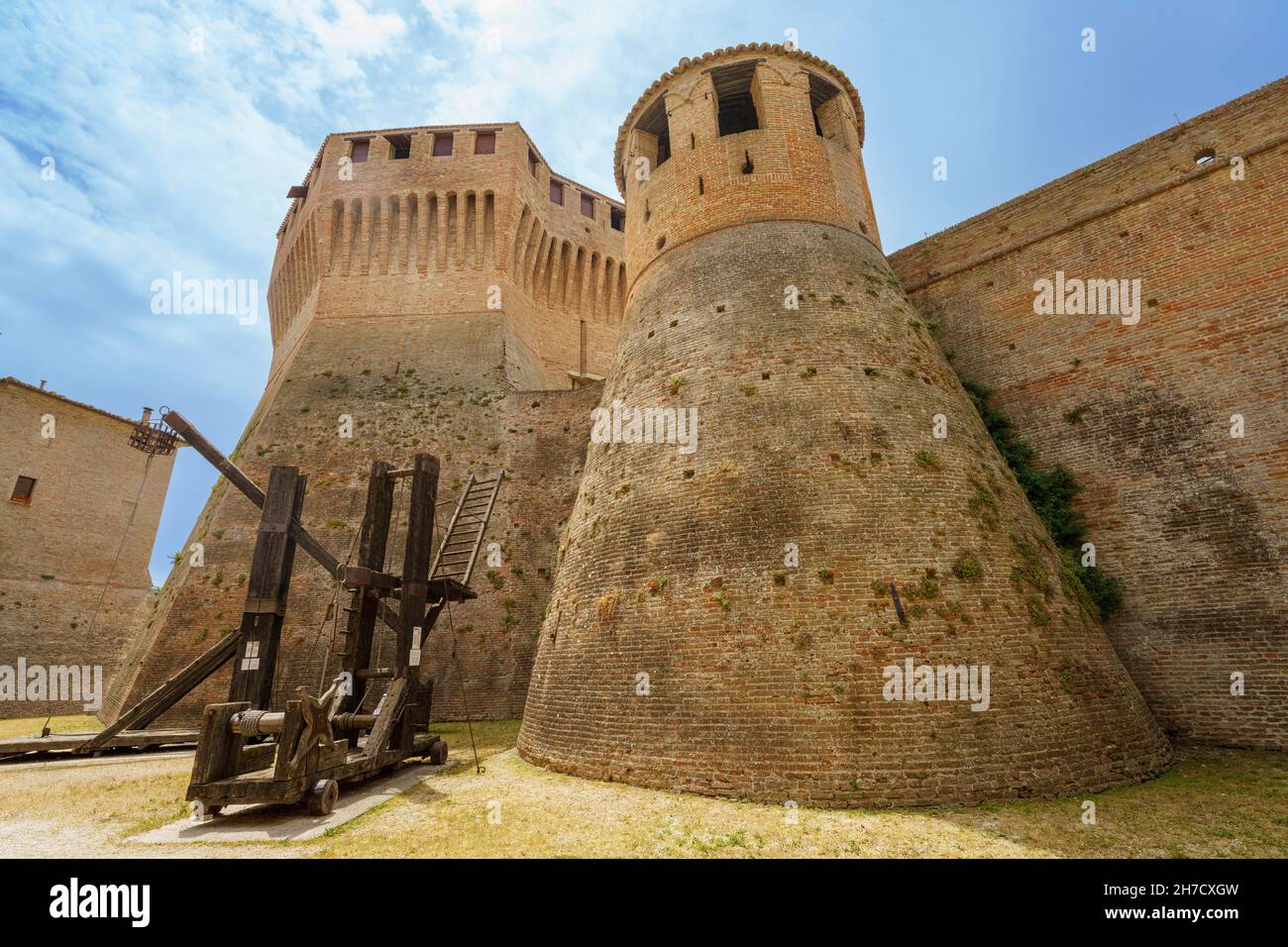 Mondavio, Pesaro e Urbino province, Marche, Italy: medieval city surrounded by walls. Medieval weapons Stock Photo