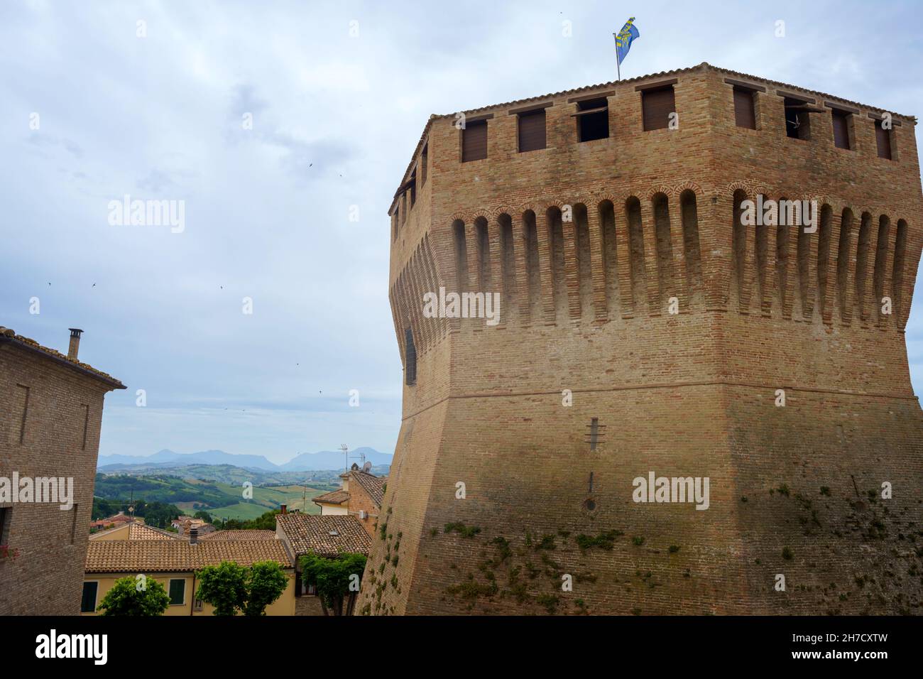 Mondavio, Pesaro e Urbino province, Marche, Italy: medieval city surrounded by walls Stock Photo