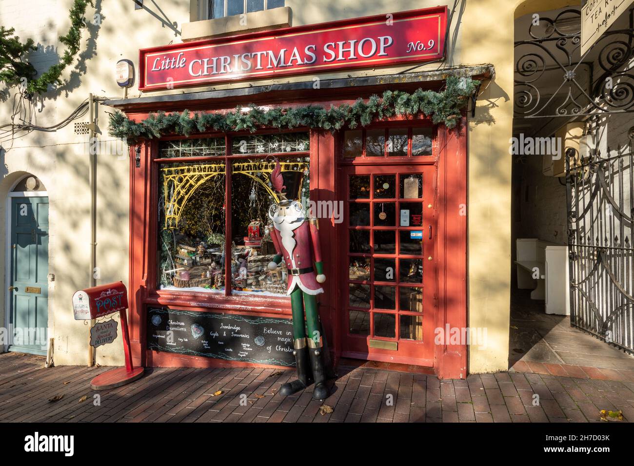 Little Christmas Shop No. 9 in Ironbridge, a Shropshire town, England, UK Stock Photo