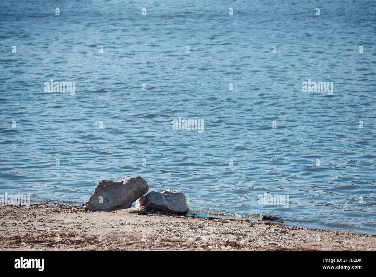 Brunen Lake Rocks Rocks calm lake shore hi-res stock photography and images - Alamy