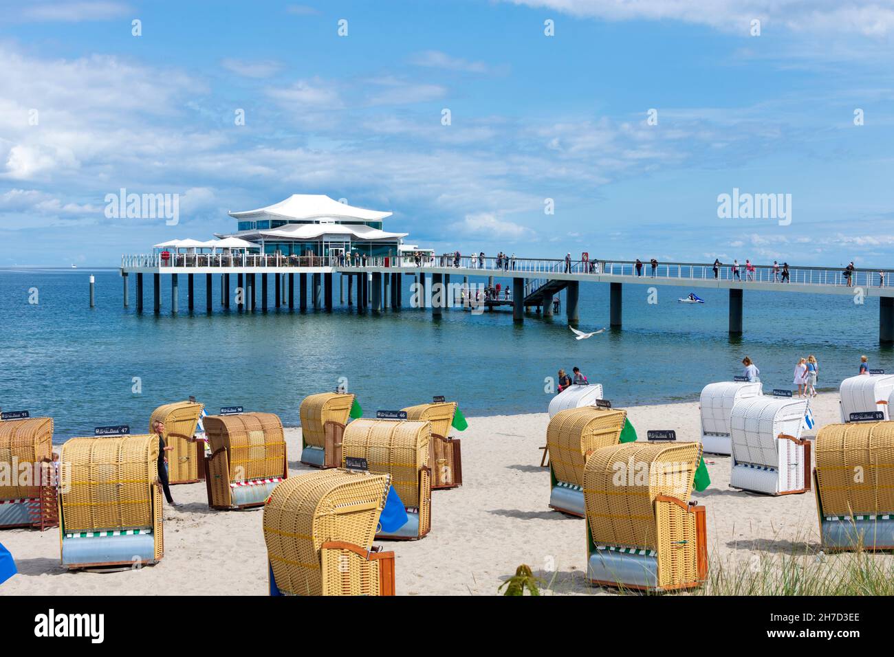 Timmendorfer Strand: Baltic Sea, beach, beach chairs, bather, Asian tea ...