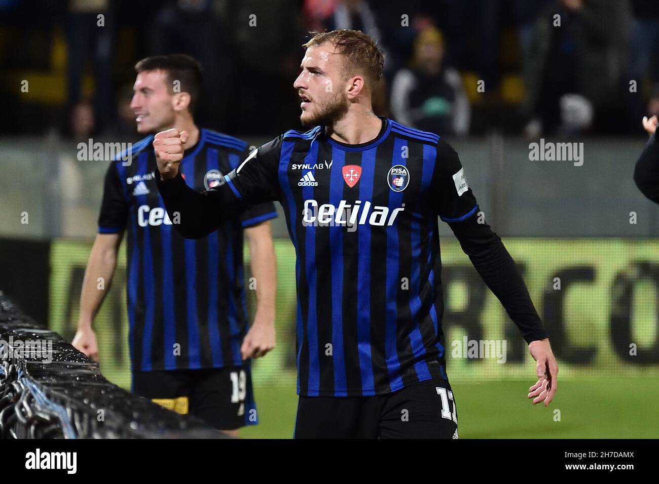 Pisa, Italy. 21st Nov, 2021. Giuseppe Sibilli (Pisa) greets the fans at the  end of the match during AC Pisa vs Benevento Calcio, Italian Football  Championship League BKT in Pisa, Italy, November