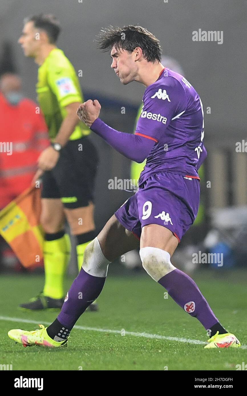 Florence, Italy. 21st Mar, 2021. Dusan Vlahovic (ACF Fiorentina) during ACF  Fiorentina vs AC Milan, Italian football Serie A match in Florence, Italy,  March 21 2021 Credit: Independent Photo Agency/Alamy Live News